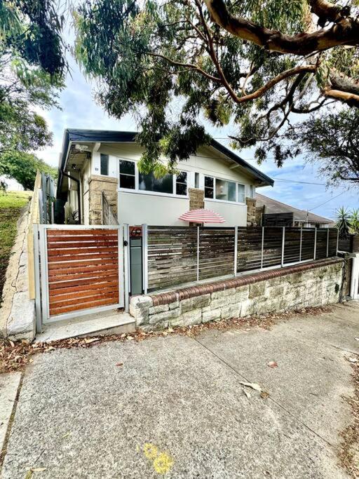 One Bed - Coogee Apartment *